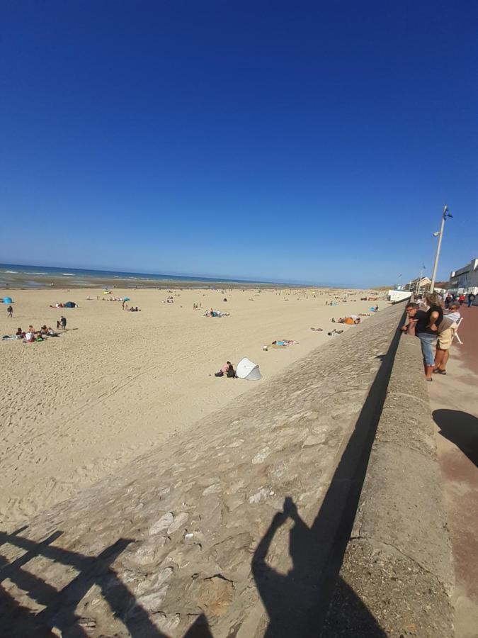 Les Obiones, Vue Laterale Mer, Fort Mahon Plage, Magnifique Studio Cabine 4P, Avec Balcon , Parking Prive Gratuit, Wifi, Classe 2 Etoiles, Exposition Plein Sud En Baie De Somme מראה חיצוני תמונה