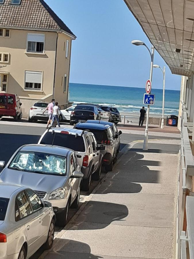 Les Obiones, Vue Laterale Mer, Fort Mahon Plage, Magnifique Studio Cabine 4P, Avec Balcon , Parking Prive Gratuit, Wifi, Classe 2 Etoiles, Exposition Plein Sud En Baie De Somme מראה חיצוני תמונה