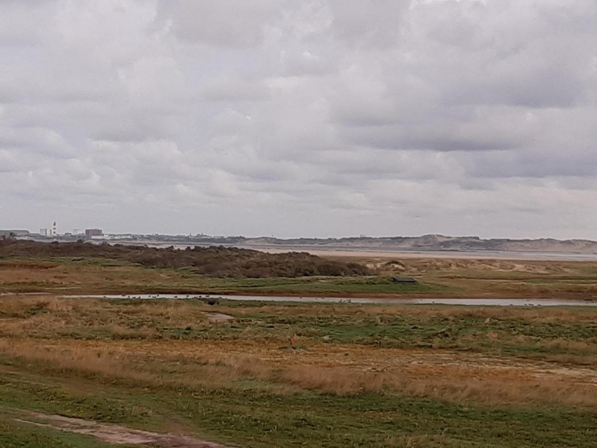 Les Obiones, Vue Laterale Mer, Fort Mahon Plage, Magnifique Studio Cabine 4P, Avec Balcon , Parking Prive Gratuit, Wifi, Classe 2 Etoiles, Exposition Plein Sud En Baie De Somme מראה חיצוני תמונה