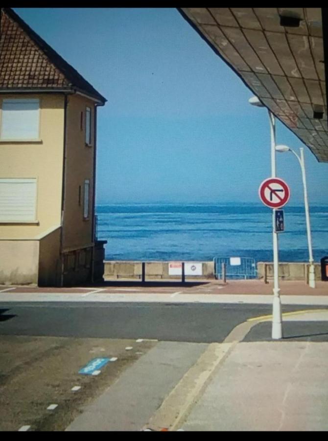 Les Obiones, Vue Laterale Mer, Fort Mahon Plage, Magnifique Studio Cabine 4P, Avec Balcon , Parking Prive Gratuit, Wifi, Classe 2 Etoiles, Exposition Plein Sud En Baie De Somme מראה חיצוני תמונה